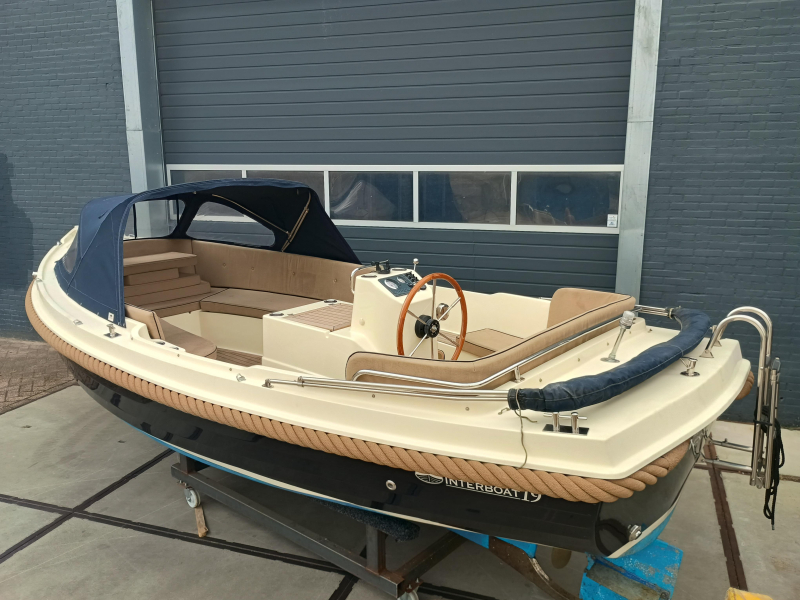Interboat 19