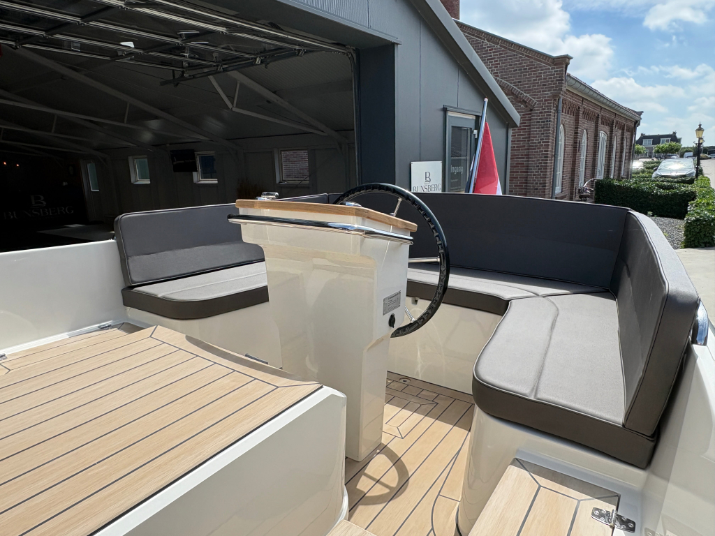Evolution 6 Tender — foto 7 van 13