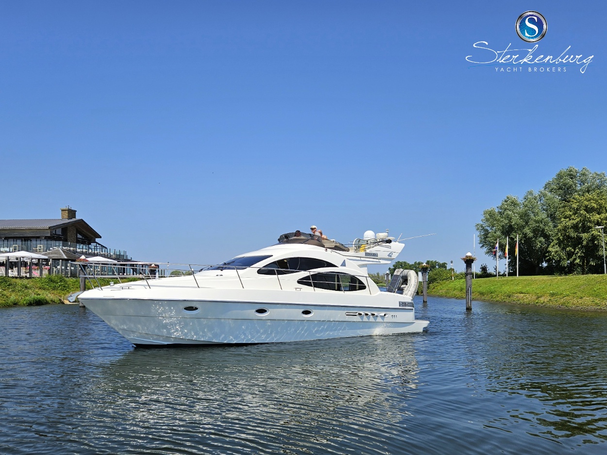 Azimut 42 — foto 3 van 56