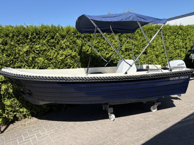Silver Yacht 405 met Selva 8 PK 4 Takt — foto 2 van 12