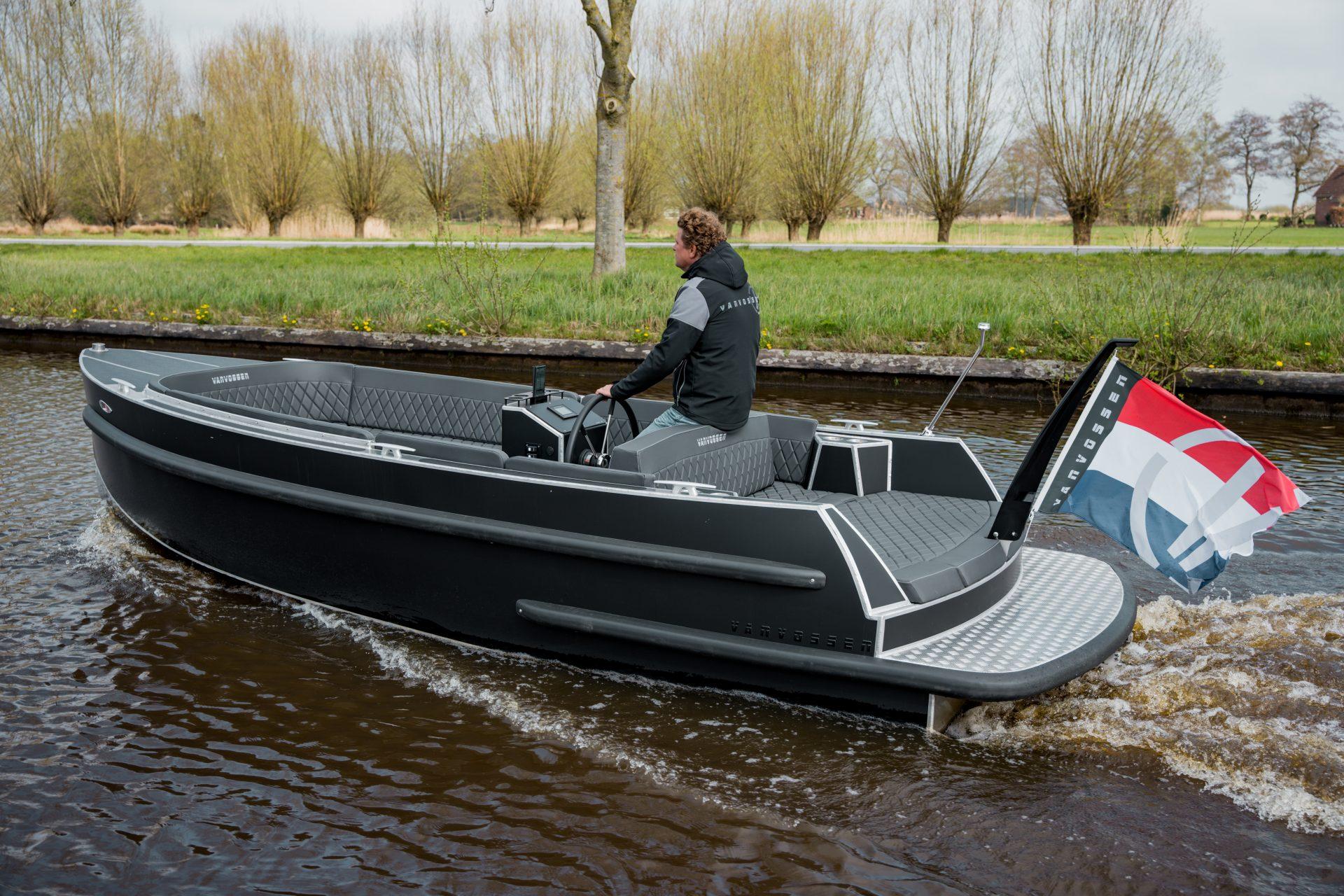 Van Vossen Plugin E tender 595 DE GROOTSTE SLOEPENSHOWROOM VAN NEDERLAND — foto 12 van 18