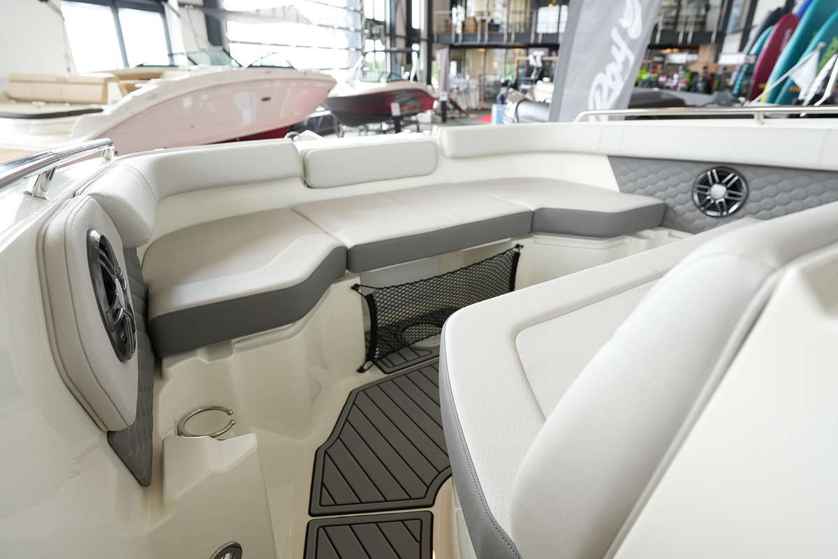 Sea Ray SDX 250 — foto 34 van 82