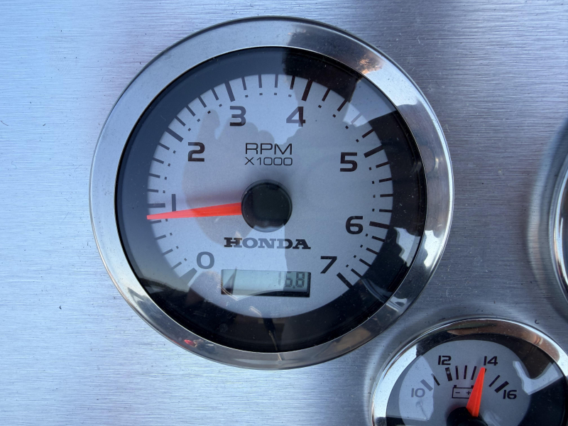 Primeur FULL OPTION 615 Tender + 60pk Honda 2025 — foto 10 van 11