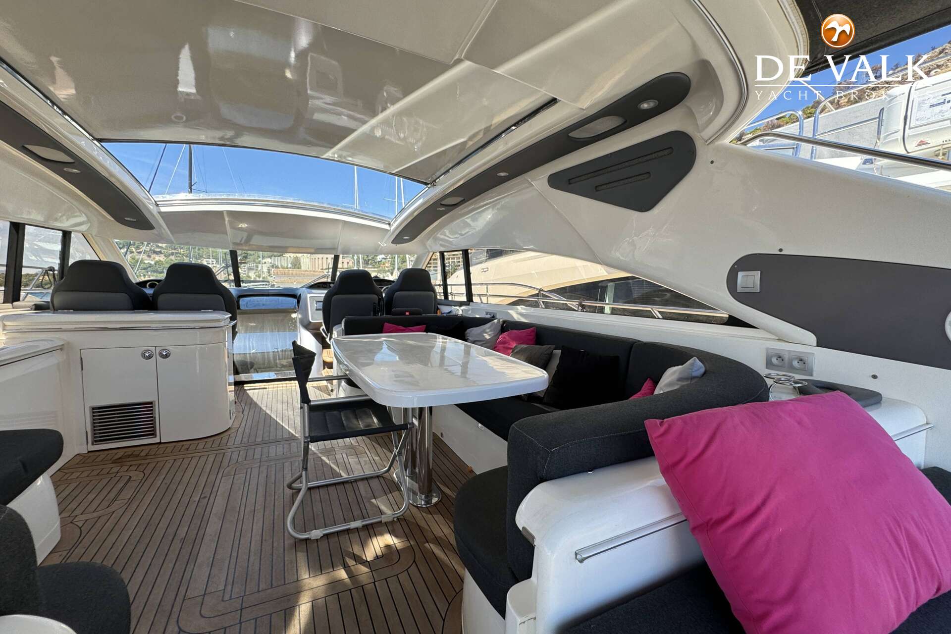 Princess V65 — foto 15 van 42