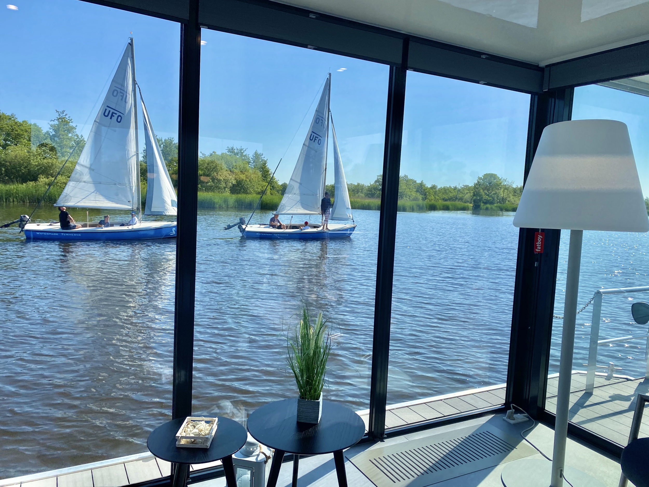 VaarAppartement 'Black Pearl' Houseboat - Panoramahut — foto 21 van 42