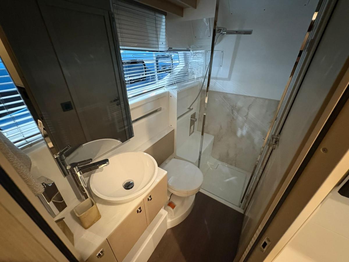 Jeanneau DB43 — foto 19 van 41