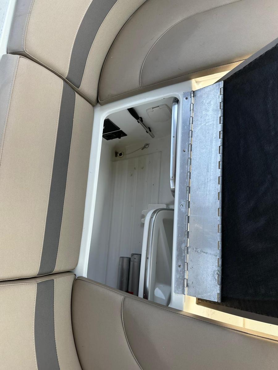 Formula F-280 SS Cuddy cabin — foto 15 van 27