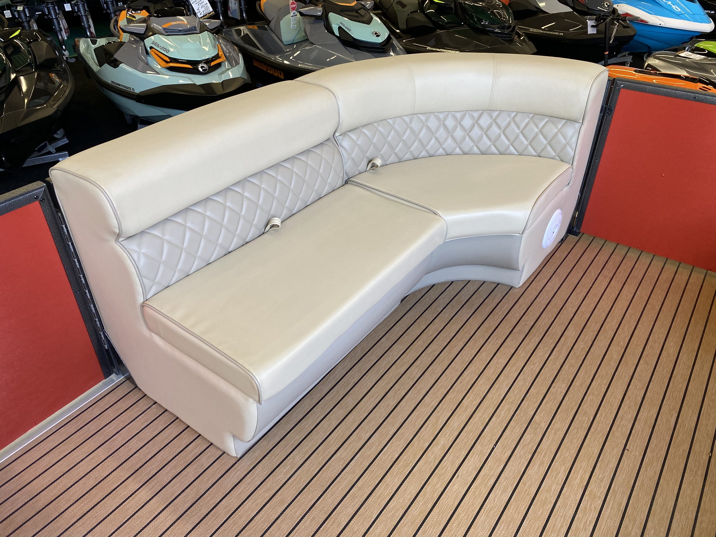 Pontoonboot 25FT 3-Tubes Red — foto 11 van 19