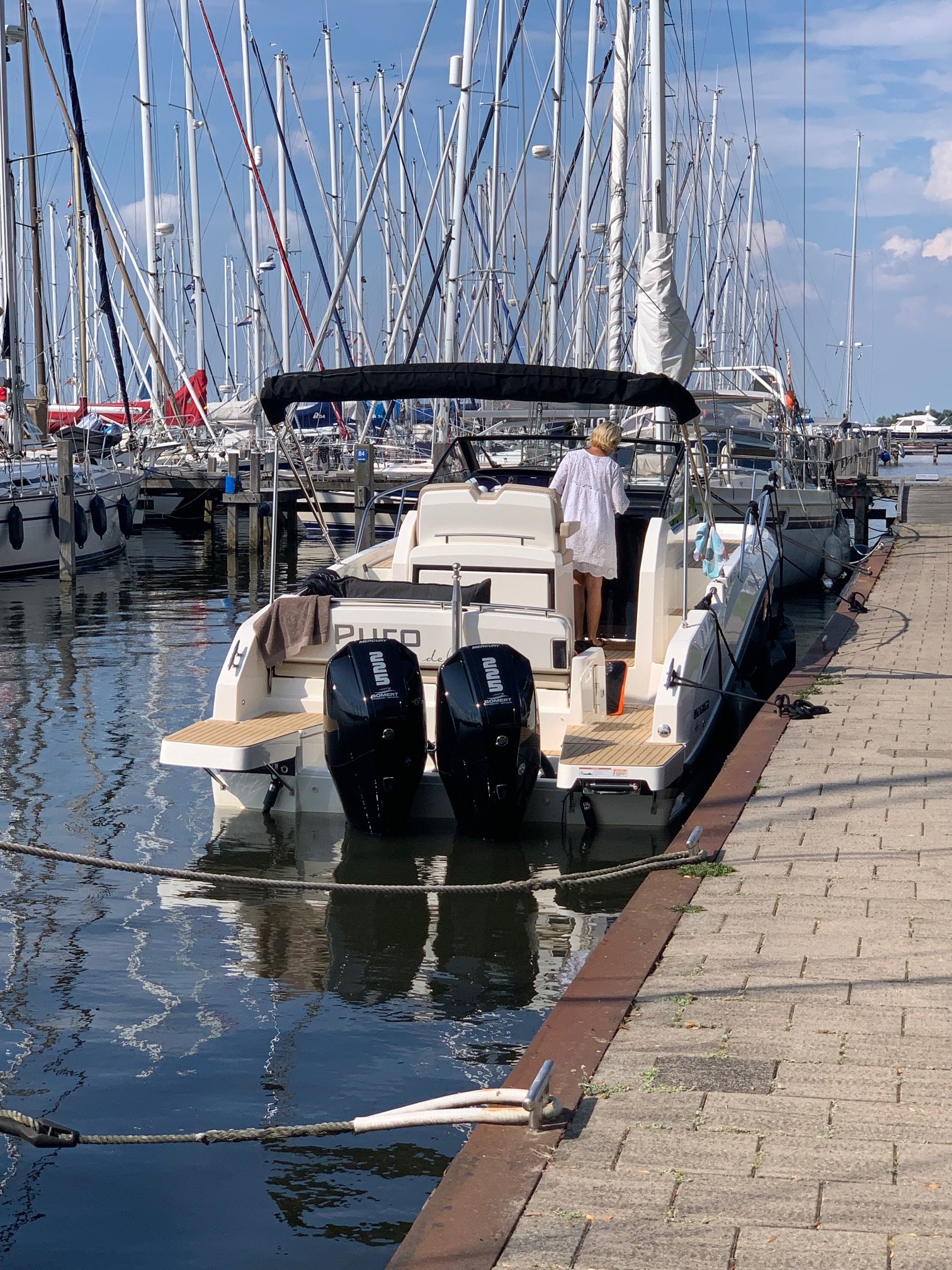 Quicksilver 875 Sundeck — foto 6 van 11