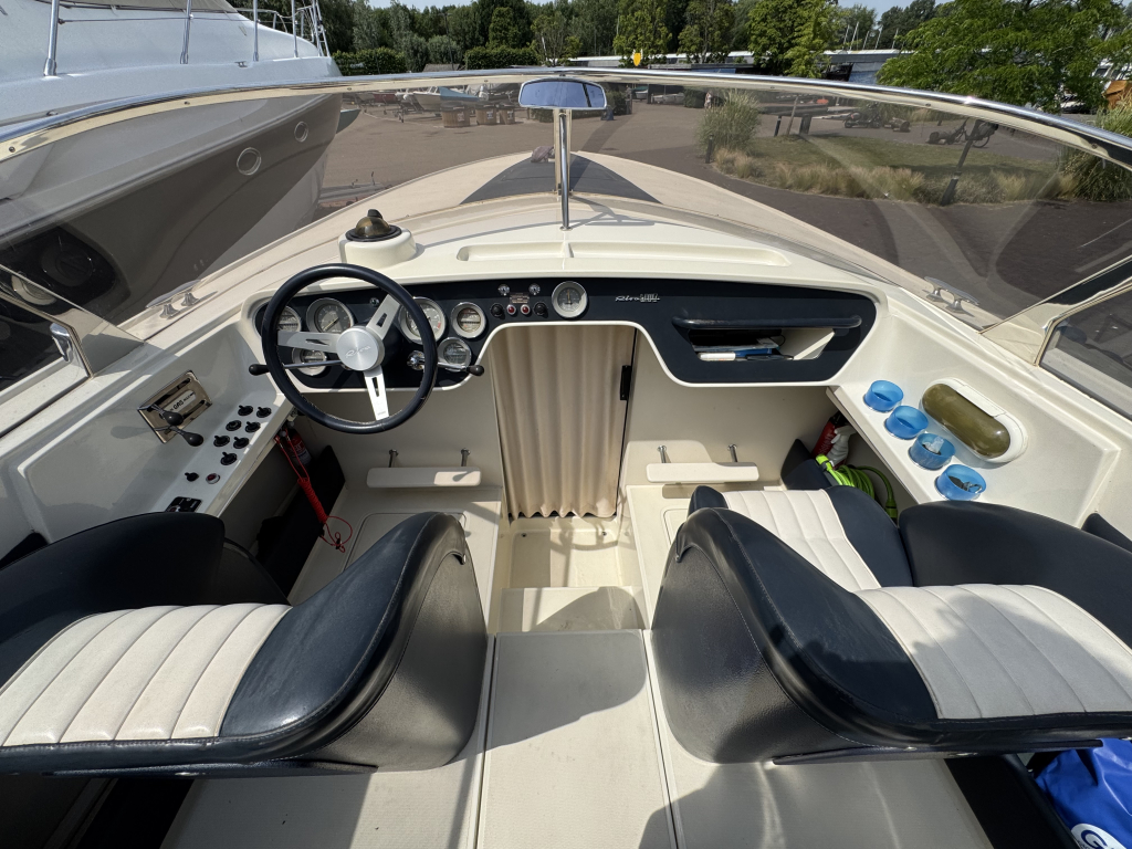 Riva St Tropez — foto 8 van 33
