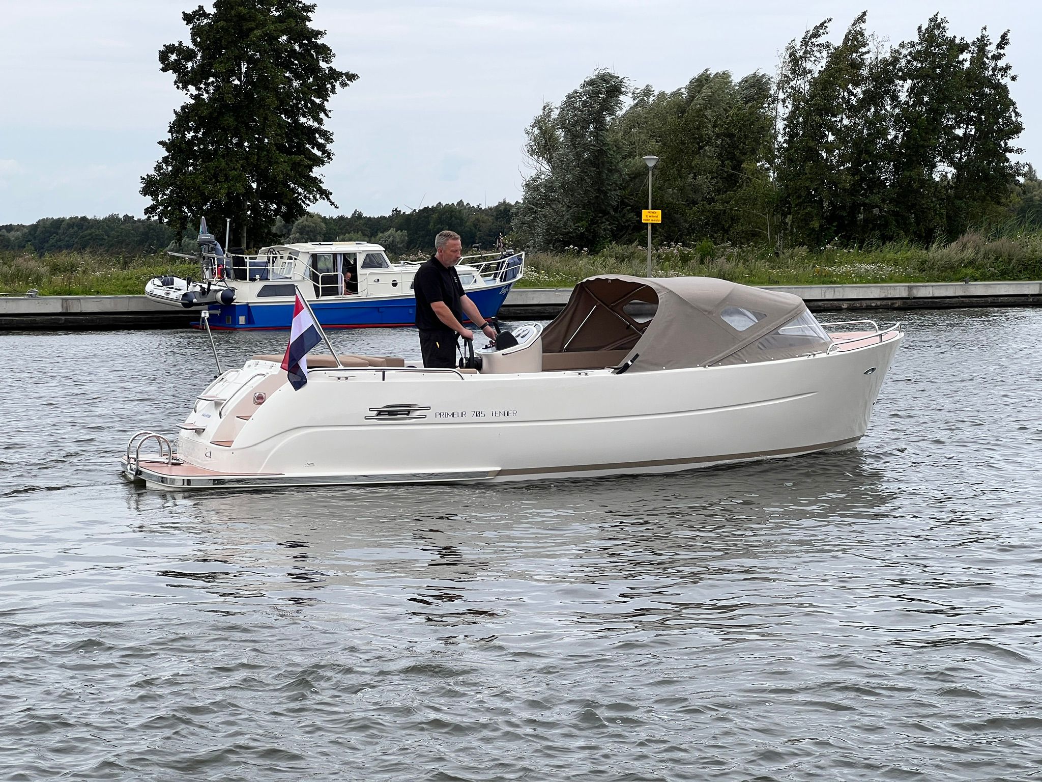 Primeur 705 Tender — foto 3 van 4