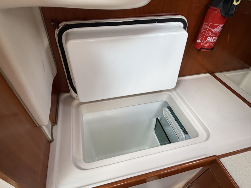 Beneteau Oceanis 321 — foto 10 van 48