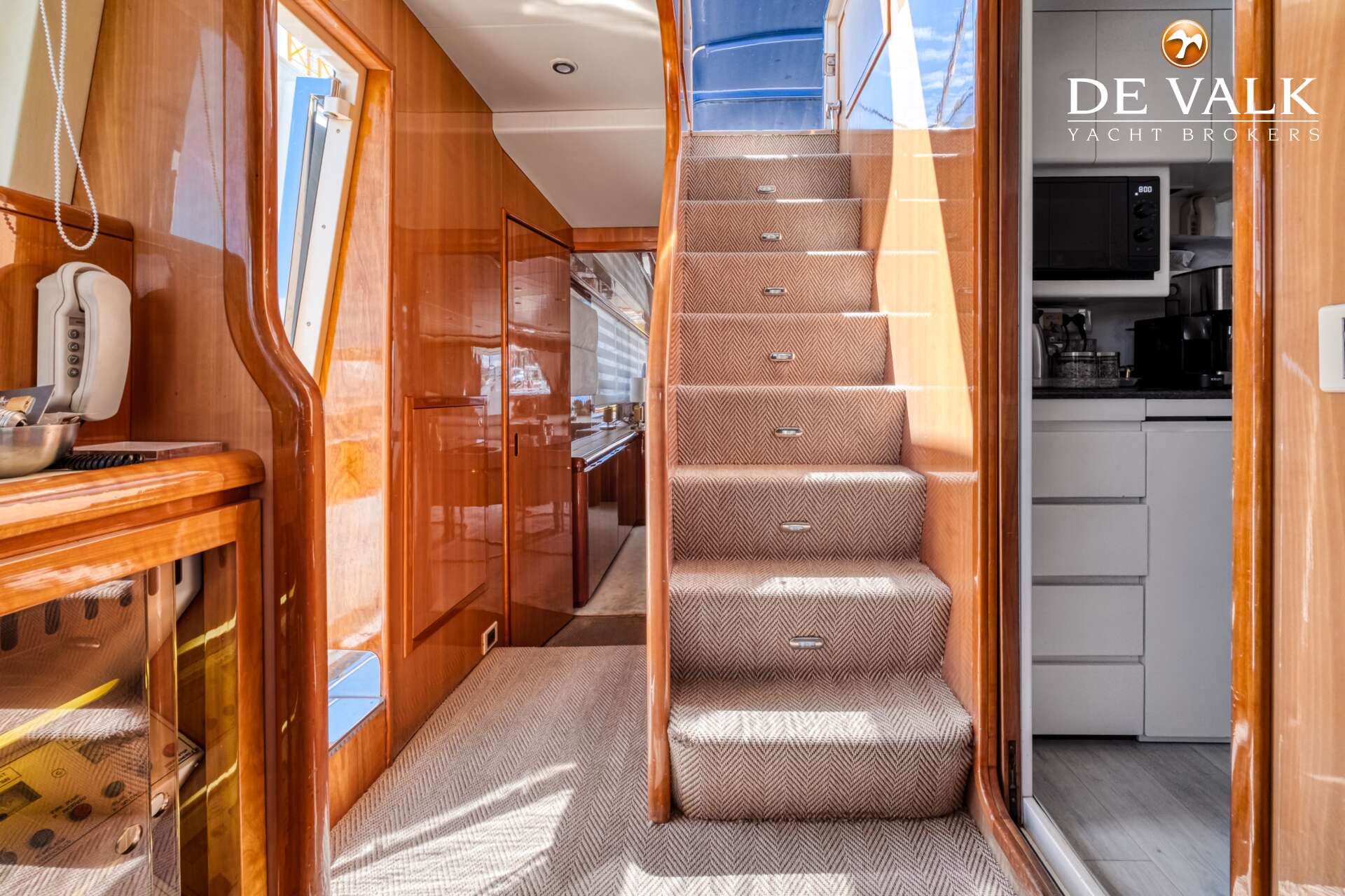 Falcon 82 — foto 29 van 39