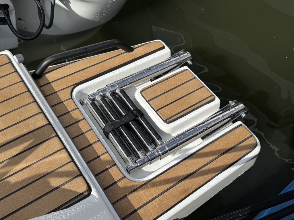 Beneteau Flyer 7 Sundeck | 200PK Honda IST | Pilot Edition — foto 7 van 17
