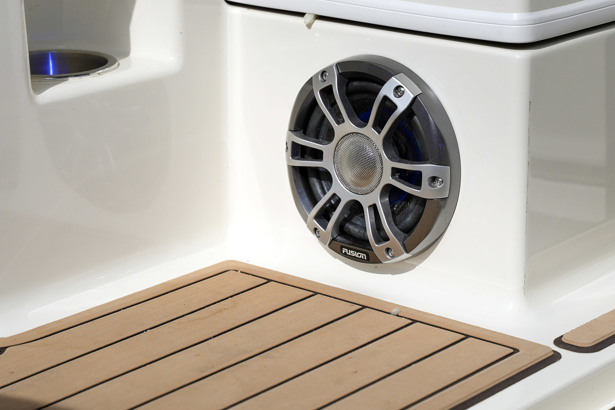Sea Ray SDX 290 Outboard — foto 38 van 51