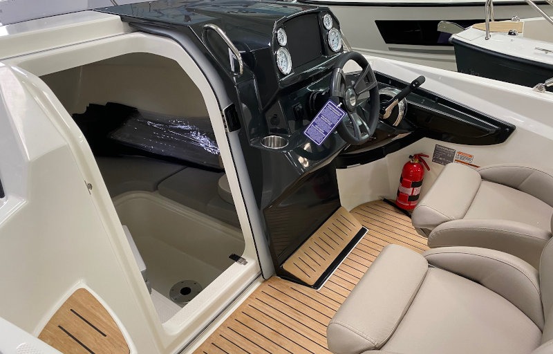 Quicksilver 555 Cabin — foto 11 van 37