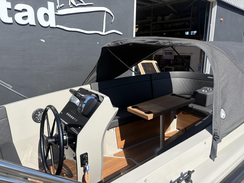 Corsiva 605 Tender  | 115 pk Suzuki — foto 11 van 12