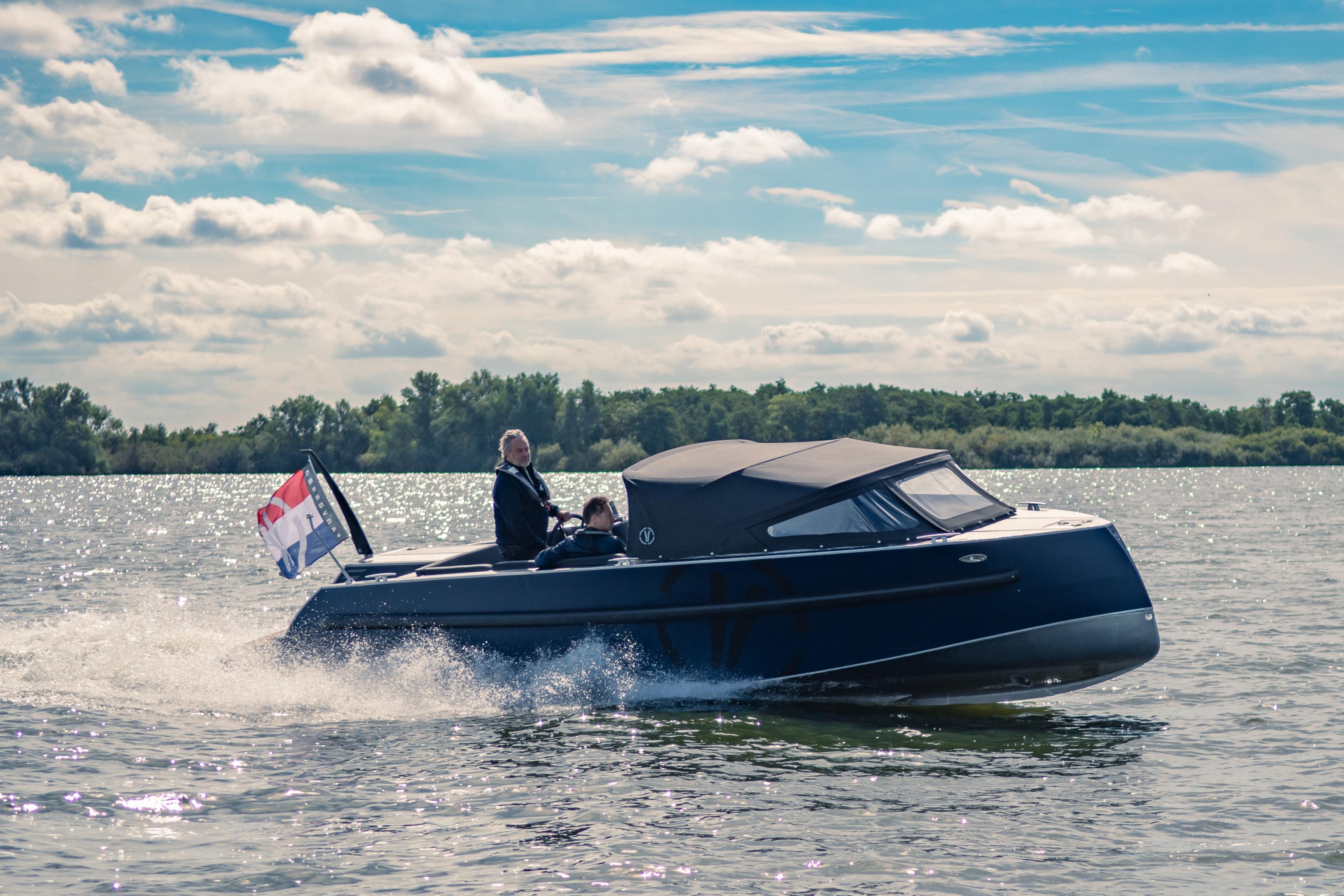 Van Vossen 777 Tender Sport DE GROOTSTE SLOEPENSHOWROOM VAN NEDERLAND — foto 19 van 20