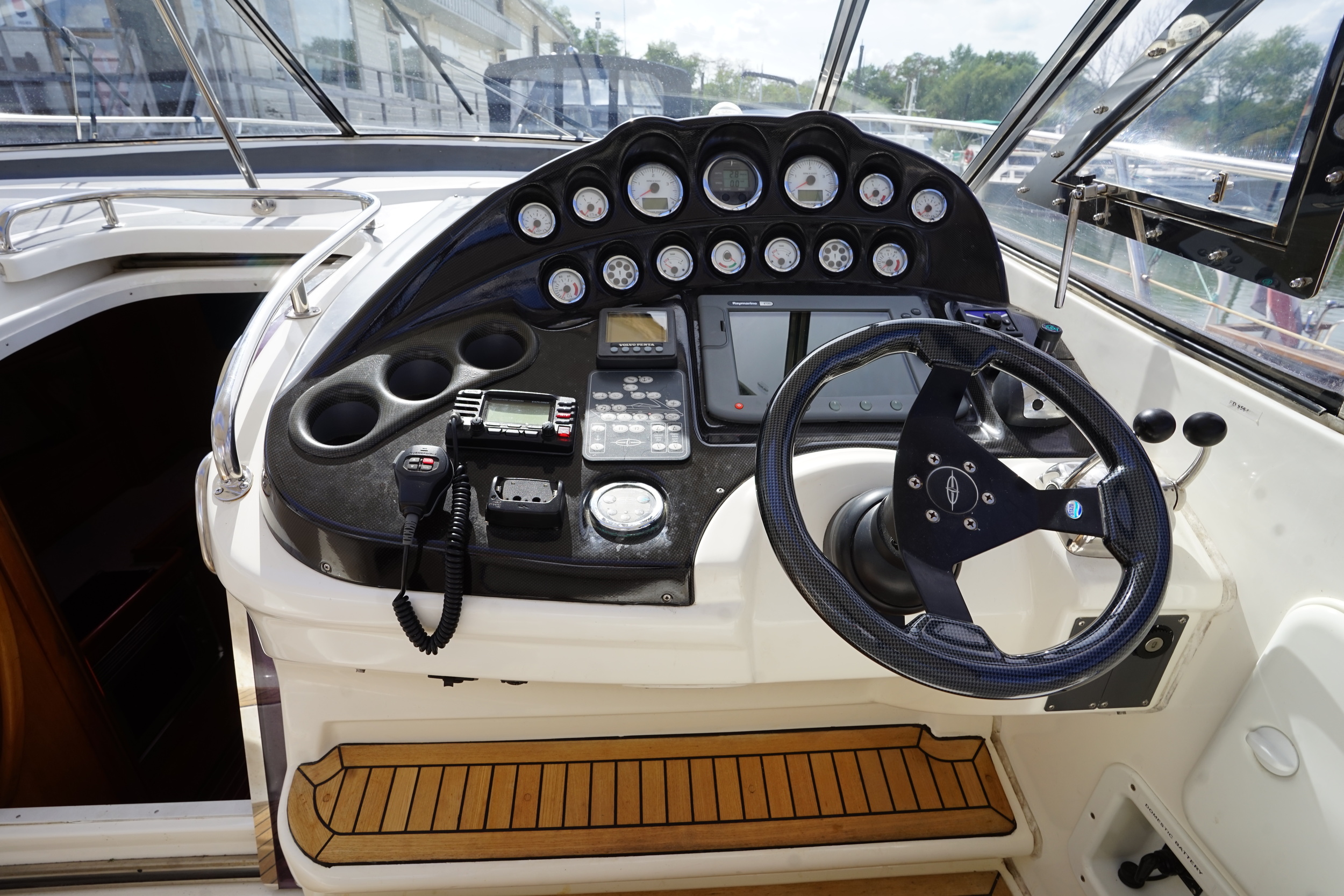 Bavaria 42 HT Sport IPS-500 - hydraulic platform — foto 2 van 42