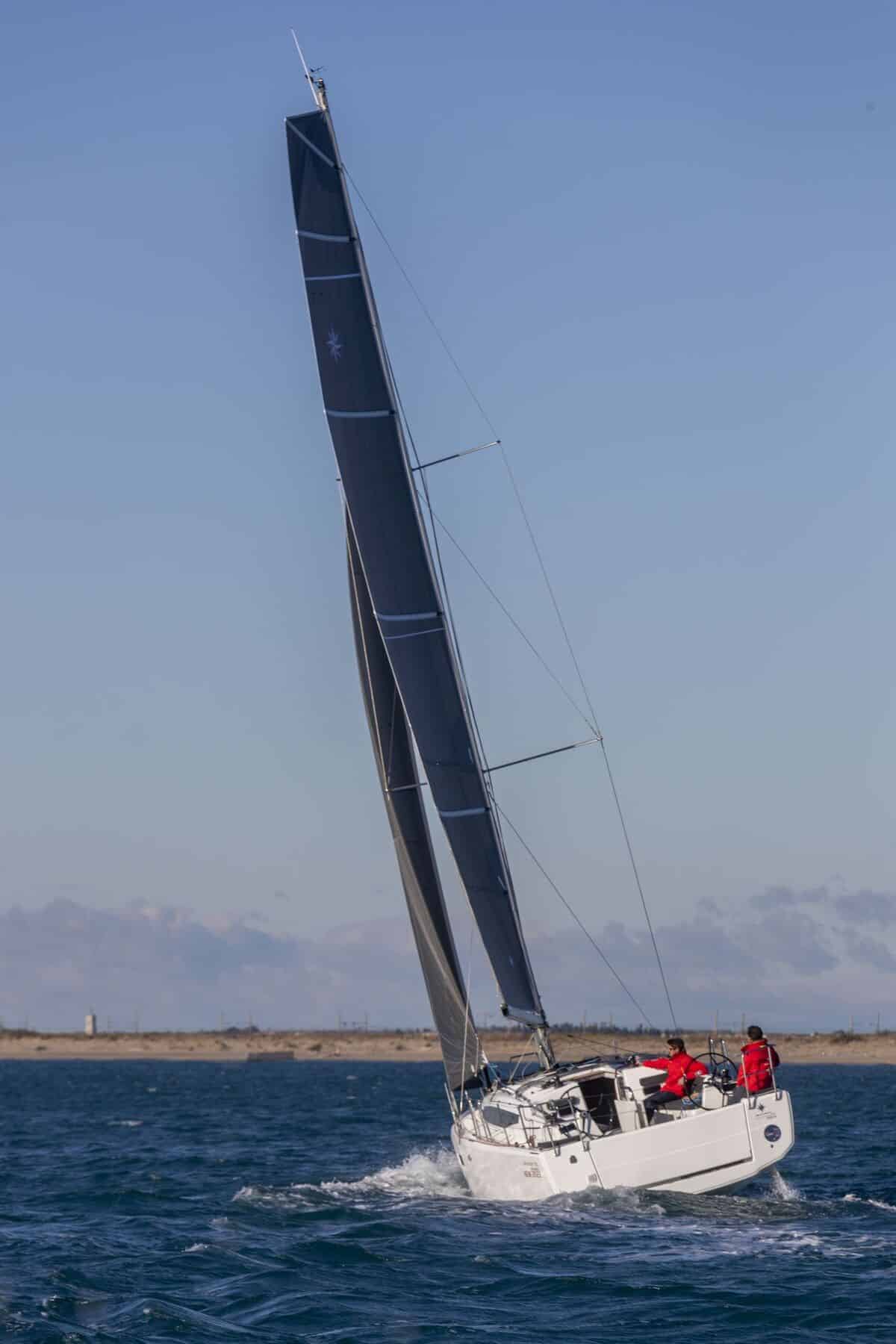 Jeanneau Sun Odyssey 380 — foto 5 van 12