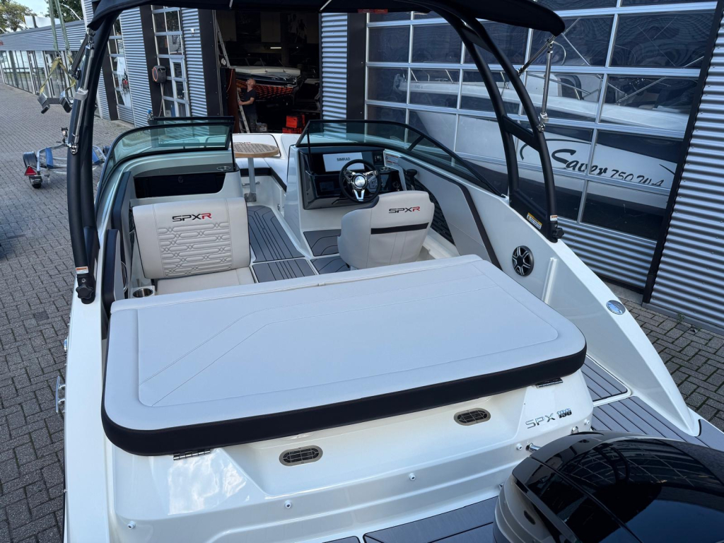 Sea Ray SPX 190 Outboard — foto 21 van 35