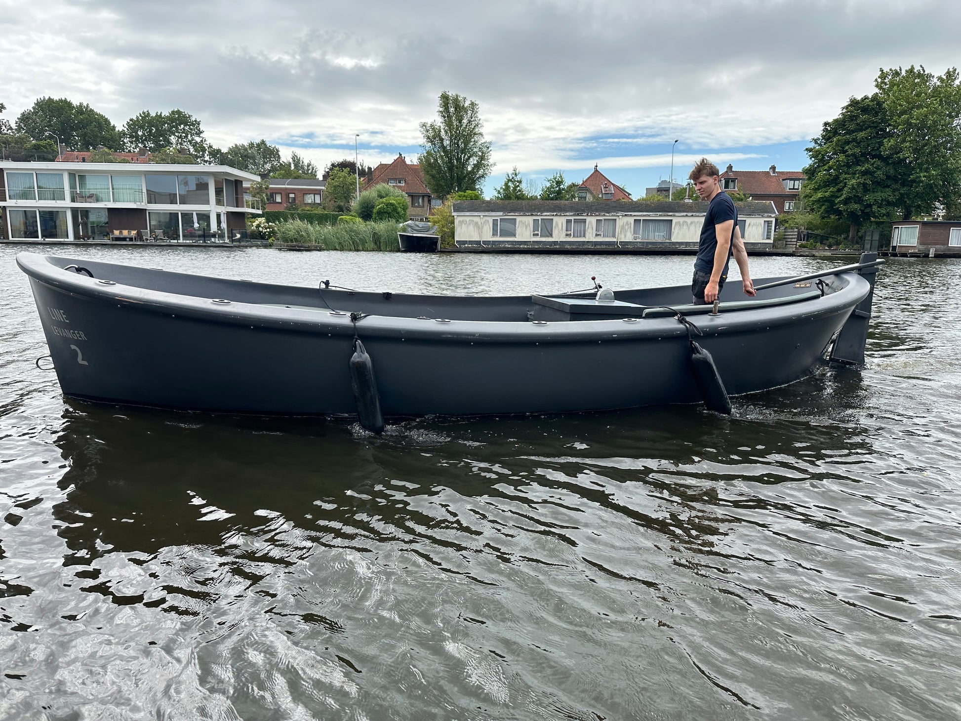 Oud Alblas reddingssloep met 2 cilinder luchtgekoelde dieselmotor — foto 9 van 12