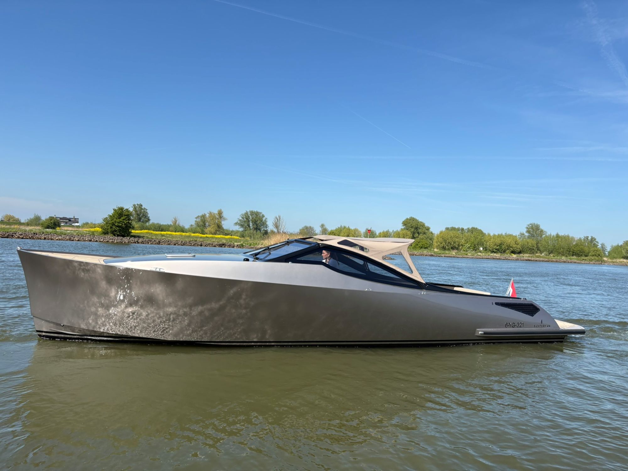 Sichterman T38 met Volvo Penta D4-300 DPI — foto 1 van 24