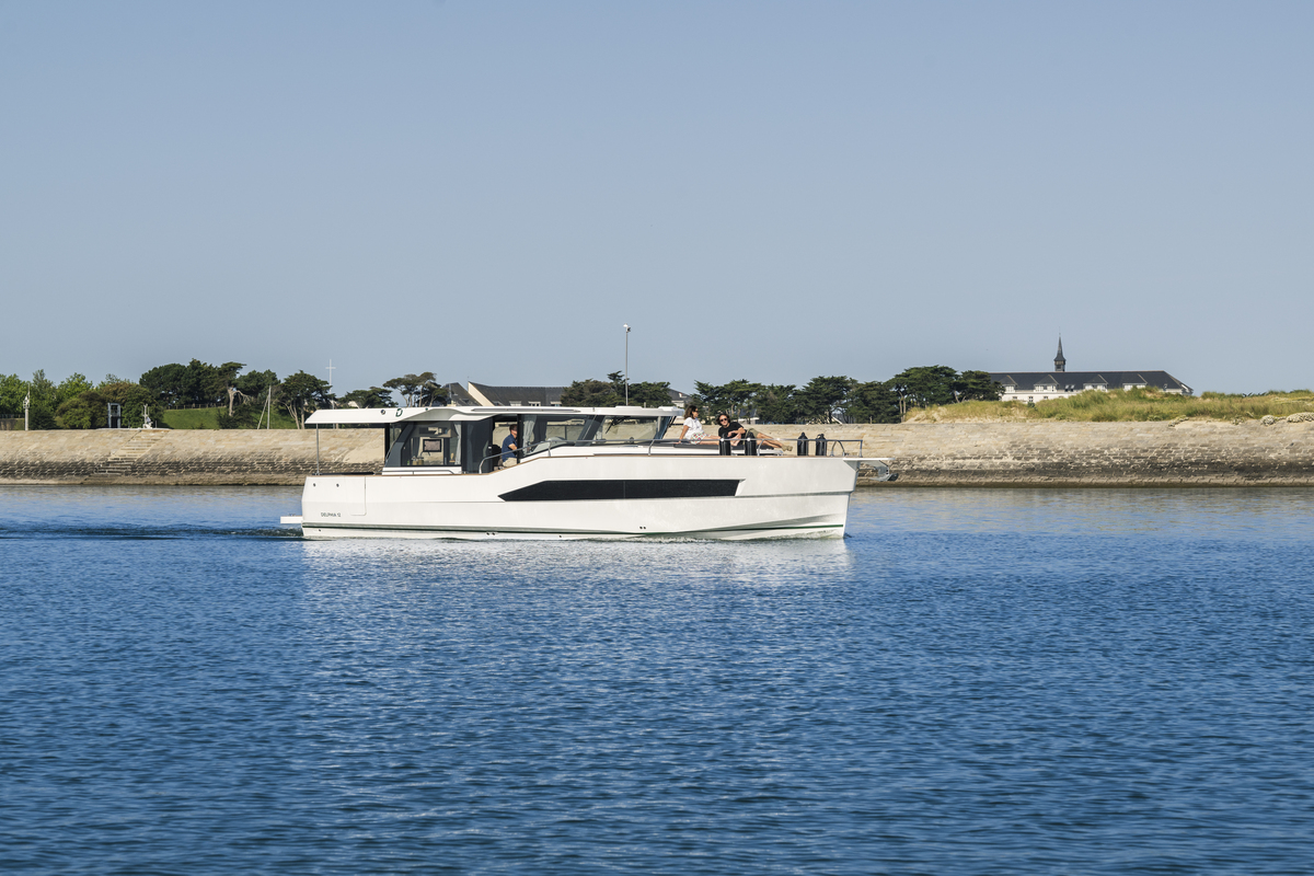 Delphia Yachts 12 Sedan