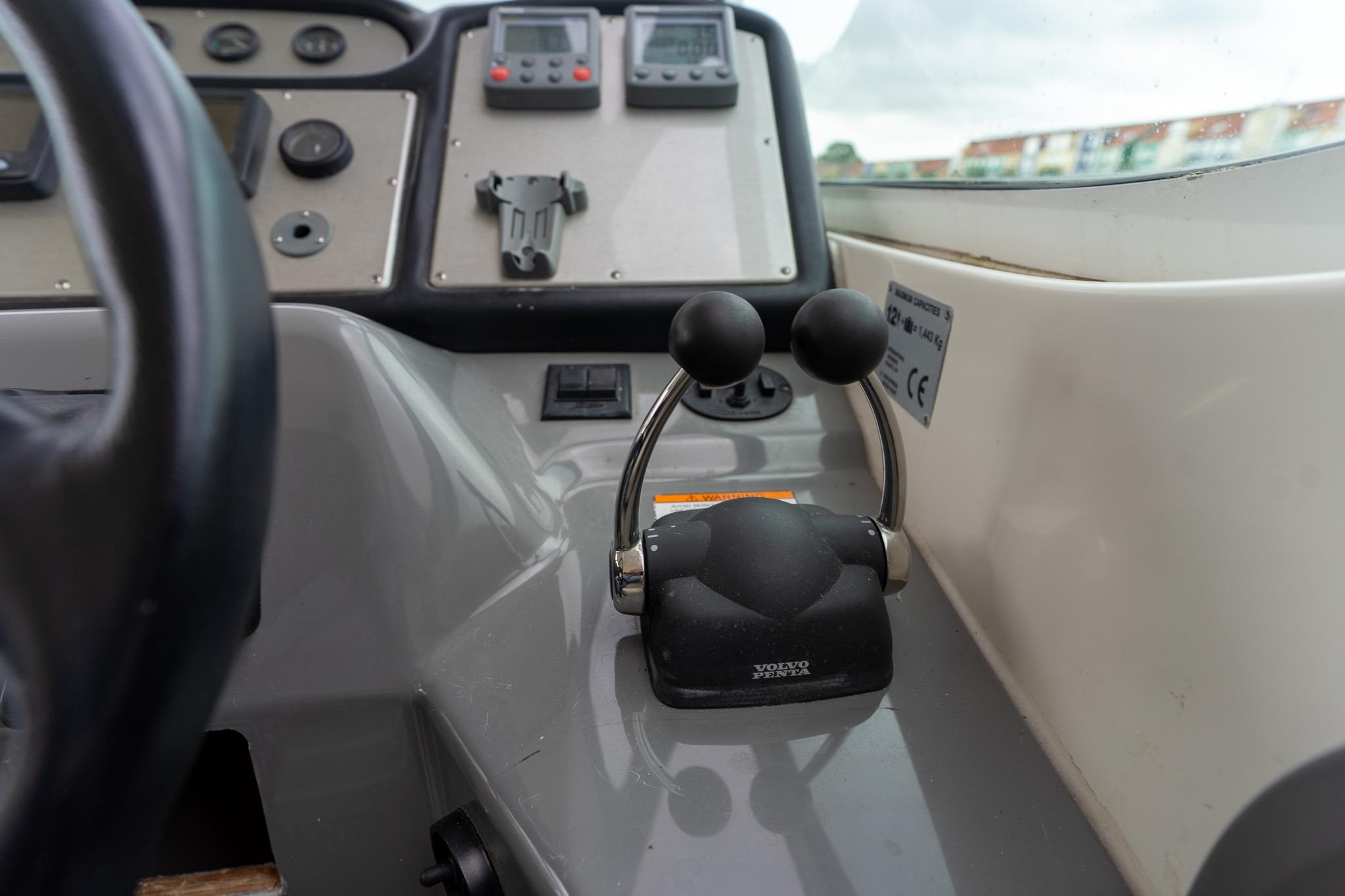 Cruisers Yachts 415 Express Motoryacht — foto 58 van 100