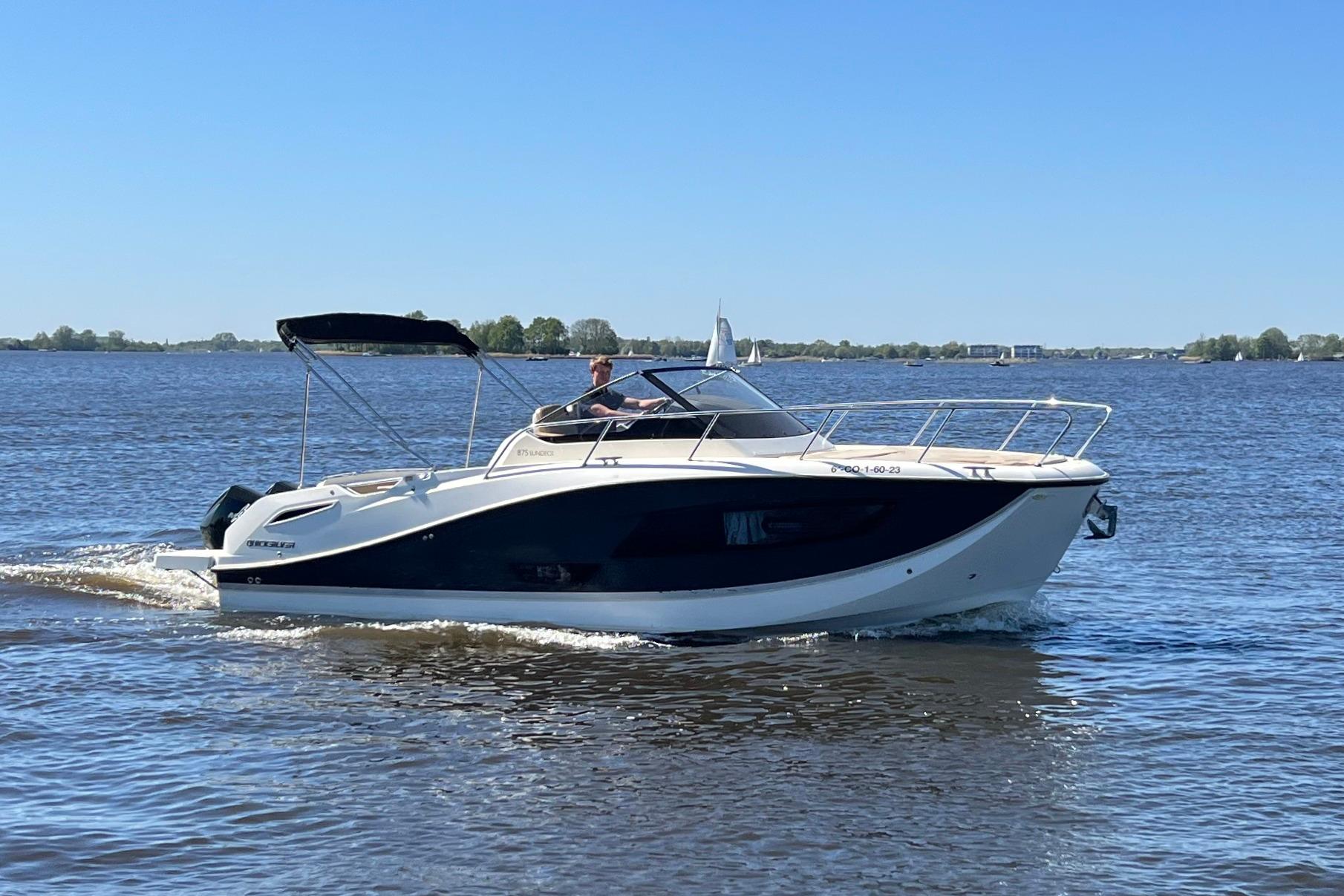 Quicksilver Activ 875 Sundeck — foto 3 van 20