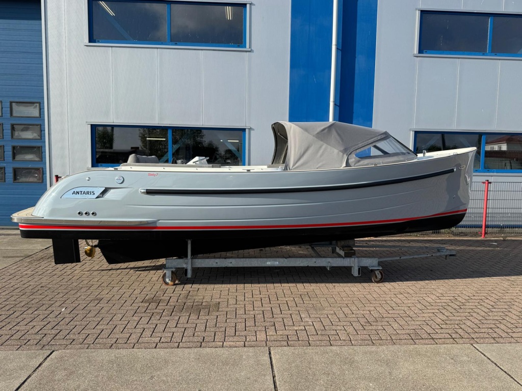 Antaris Sixty7 met Vetus 42 pk