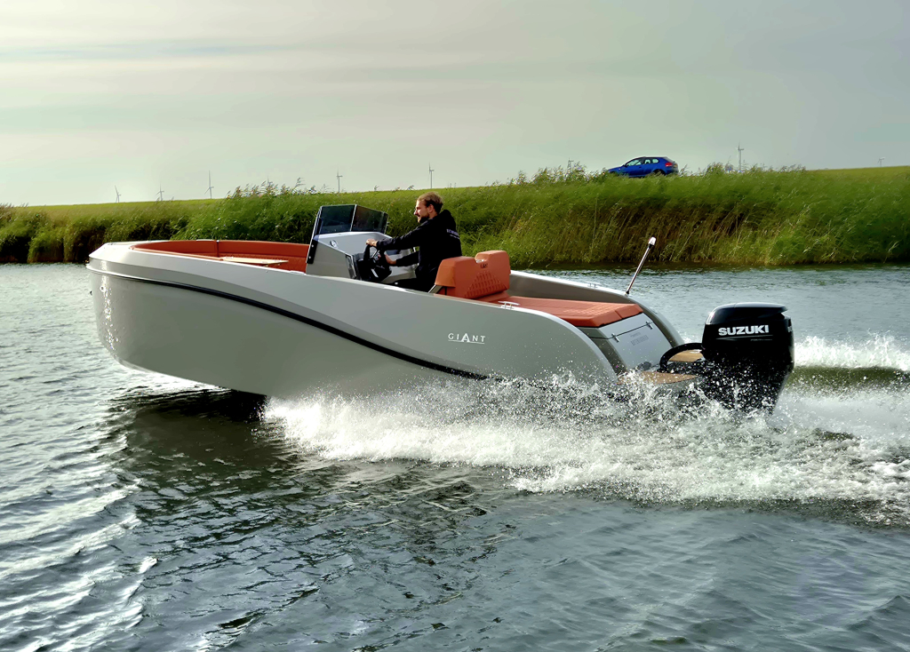 Giant 660 Tender | nieuwe Suzuki DF100 | vaarklaar DEMO — foto 6 van 24