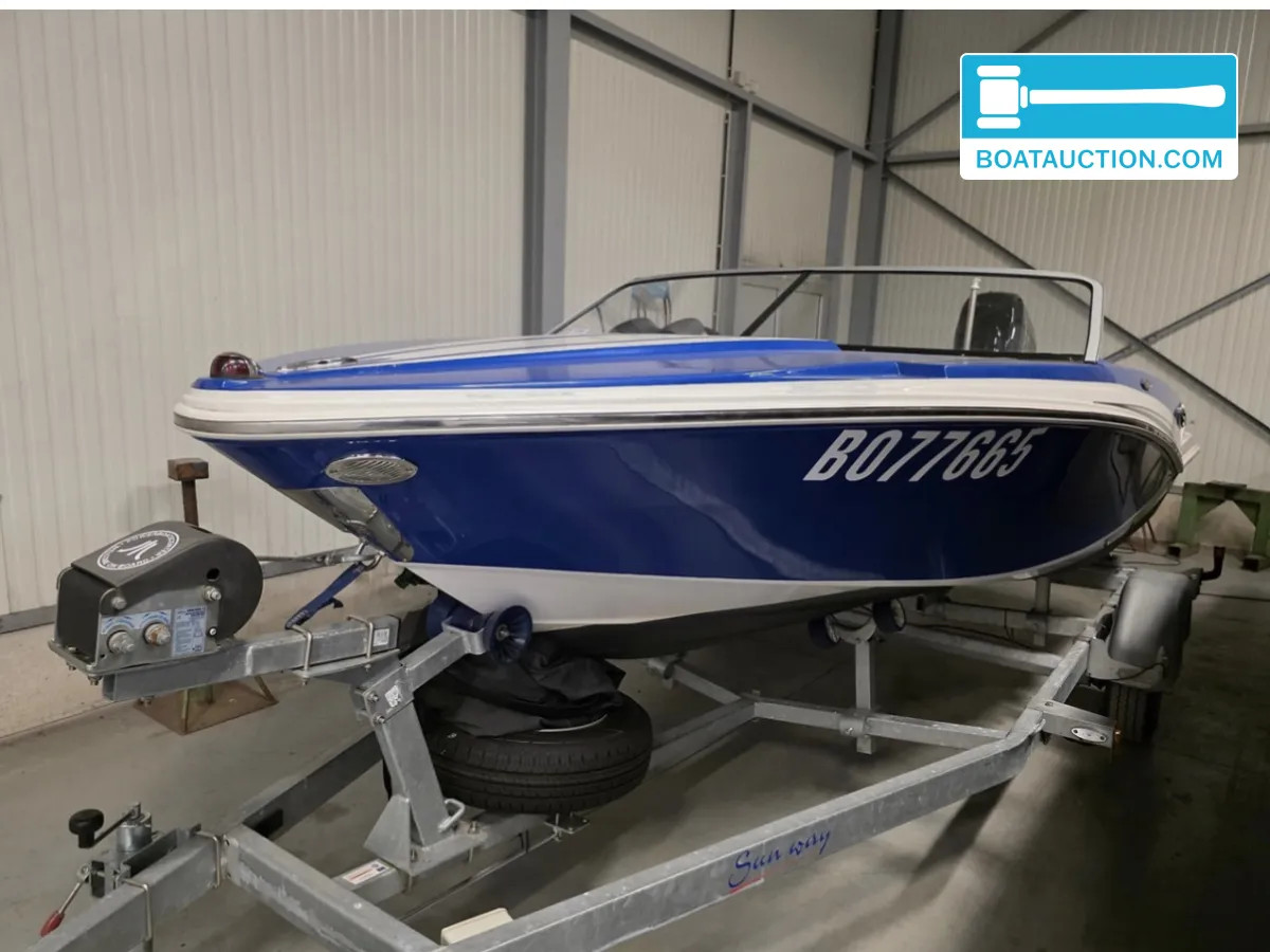 Glastron GT160 nu in de online veiling. — foto 3 van 11