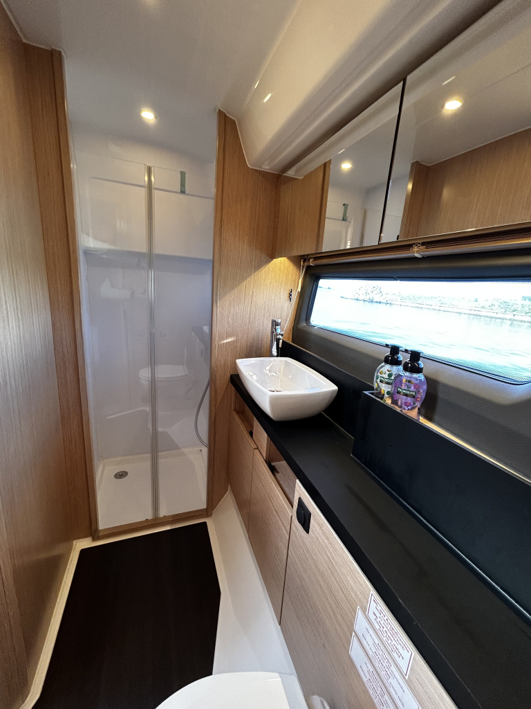 Bavaria Motor Boats R40 Coupé — foto 49 van 51