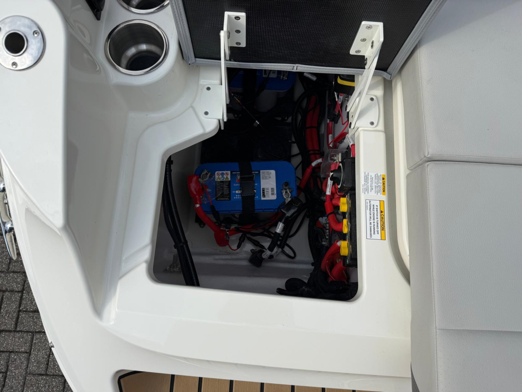 Sea Ray SDX 230 — foto 38 van 46