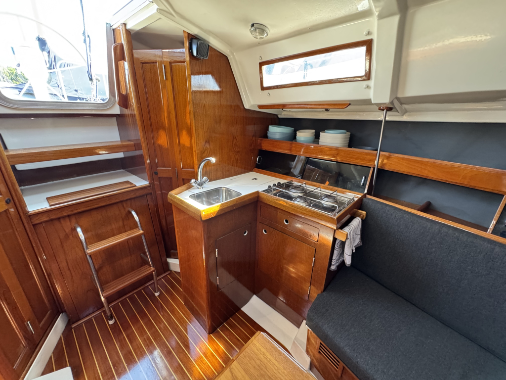 Hunter 28.5 — foto 14 van 44