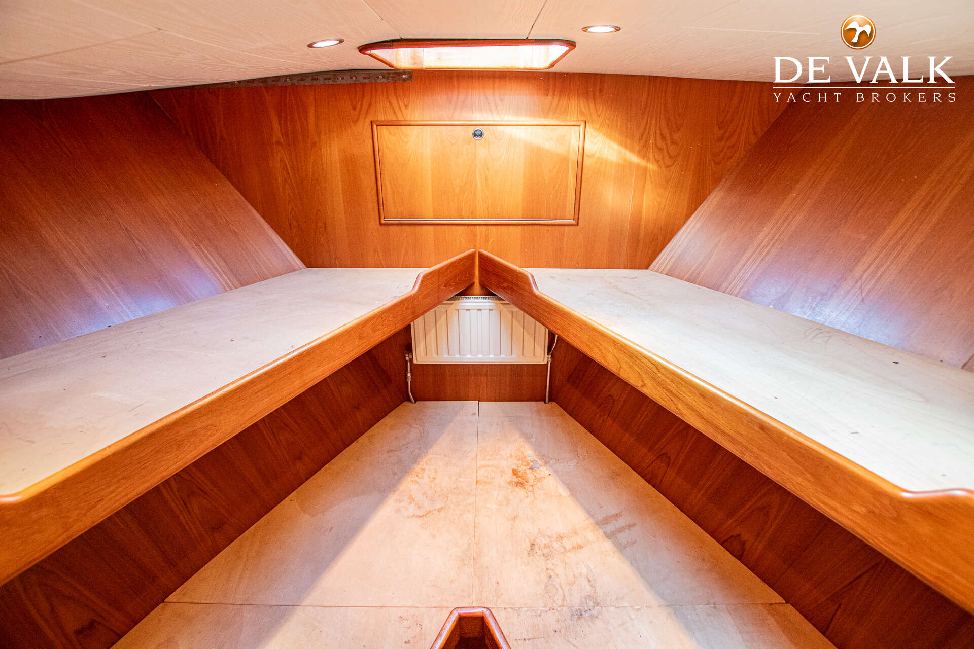 Custom Built Live Aboard 1800 — foto 39 van 45