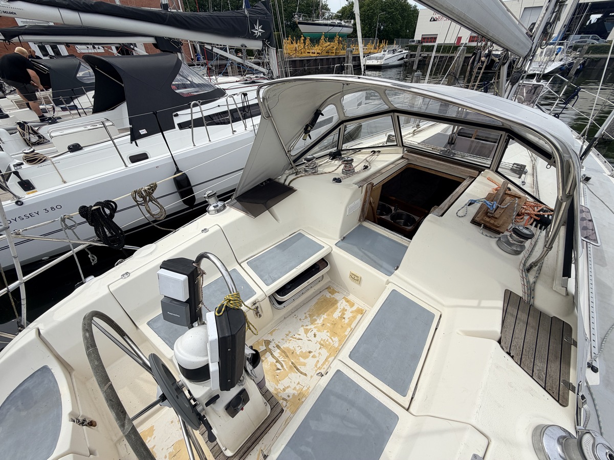 Bavaria Yachtbau GmbH Bavaria Yachts 350 Lagoon — foto 6 van 12