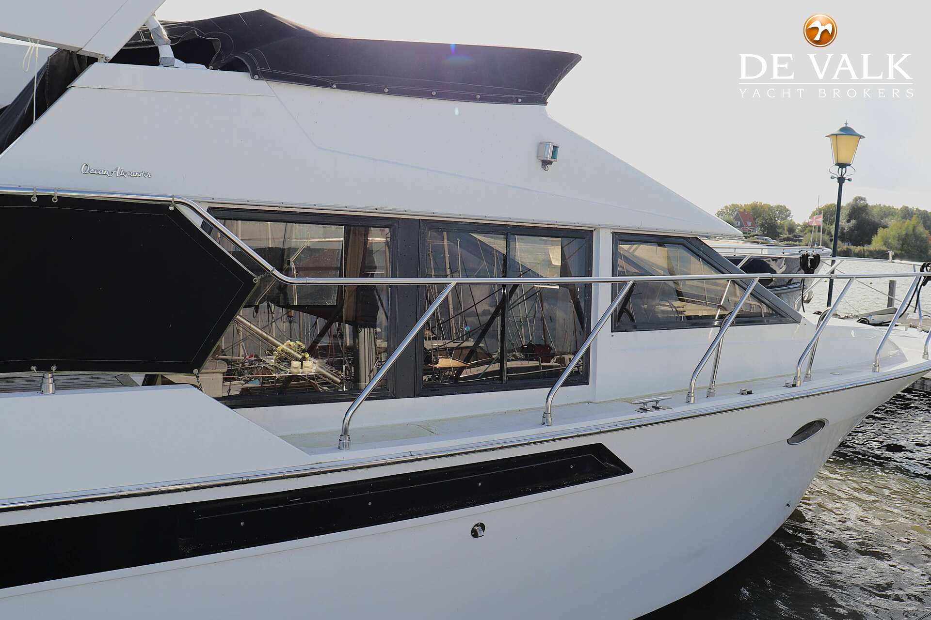 Ocean Alexander 44 Motoryacht — foto 9 van 36
