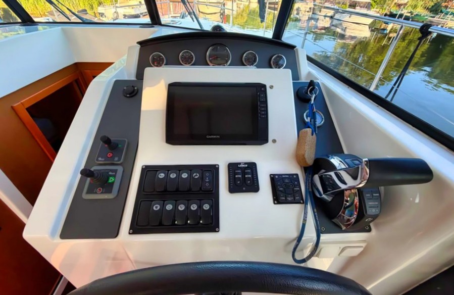 Beneteau Swift Trawler 34 Flybridge — foto 8 van 52