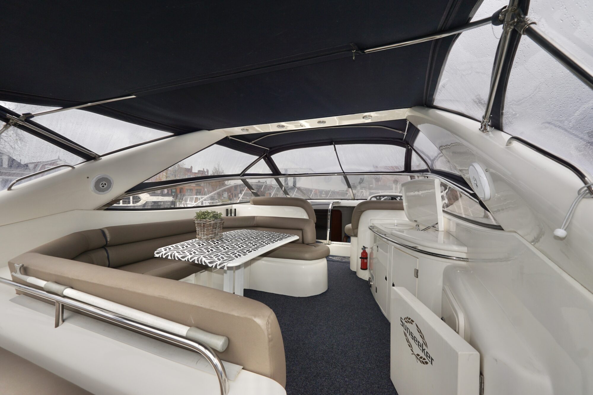 Sunseeker Camarque 47 Cabrio — foto 36 van 75