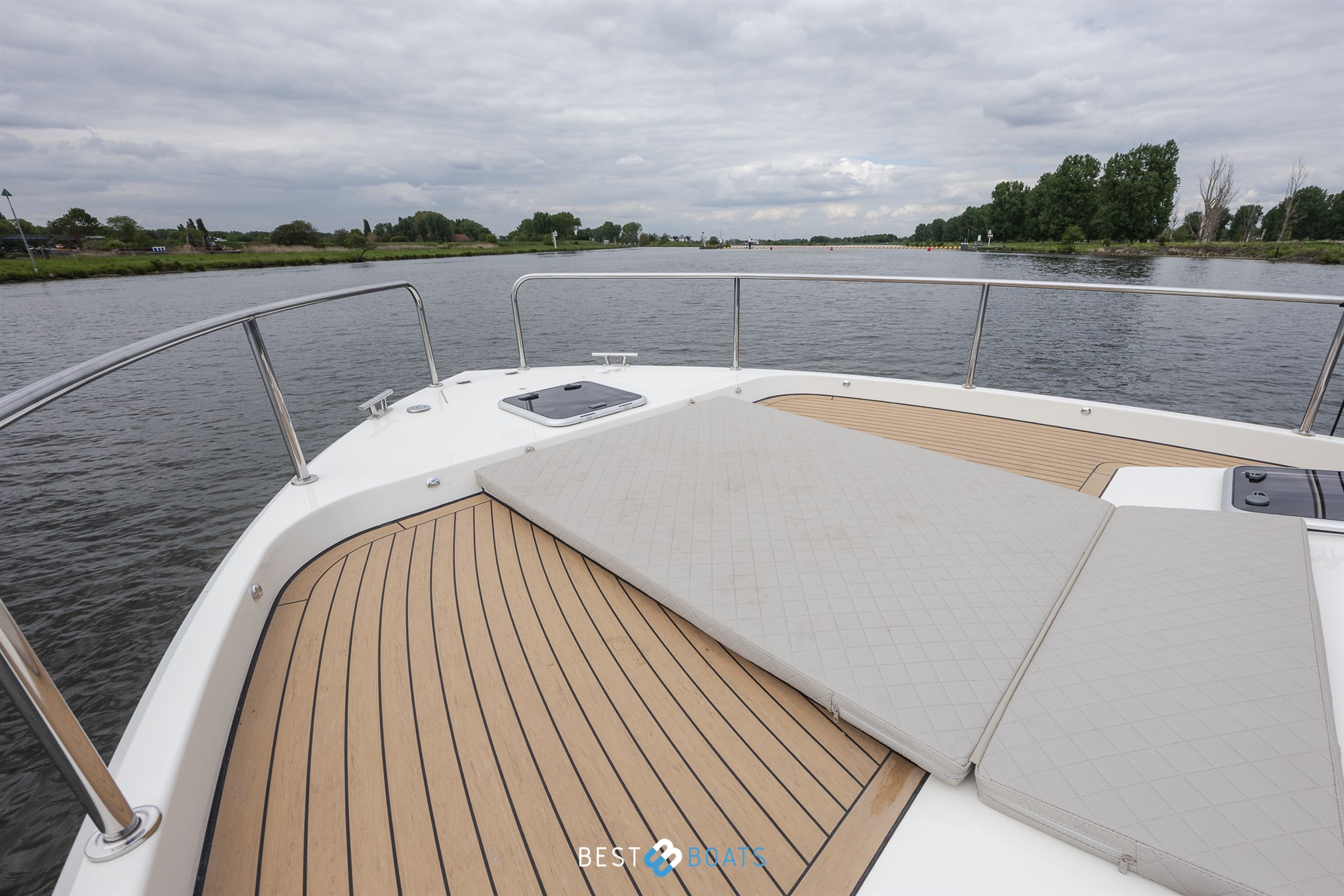 Cobra Yachts Futura 36 Premium Fly — foto 9 van 9