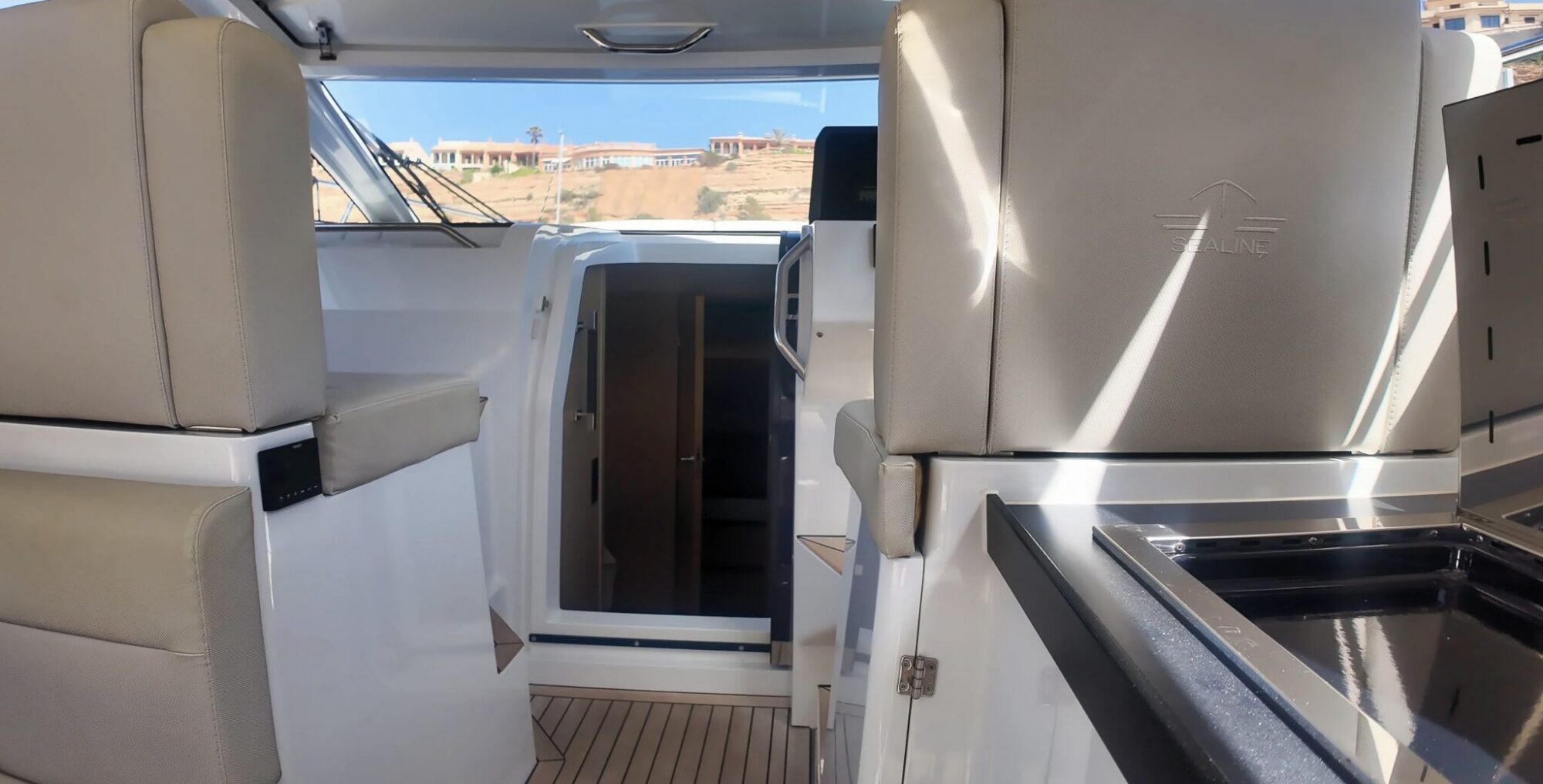 Sealine S335 — foto 3 van 28