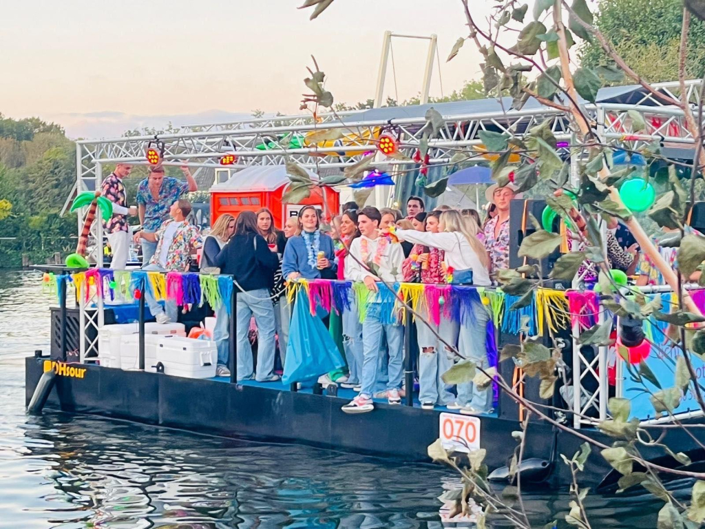 Partyboot Staal Pontoon — foto 3 van 15