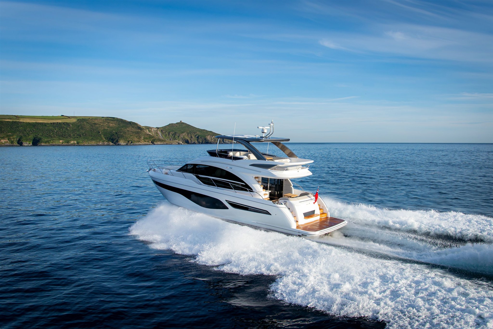 Princess F62 (2020) — foto 2 van 11