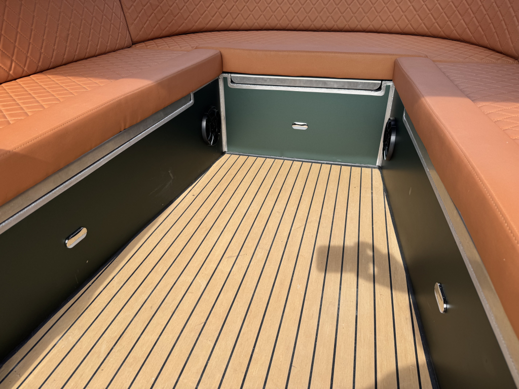 AluShip E-700 sloep — foto 12 van 32