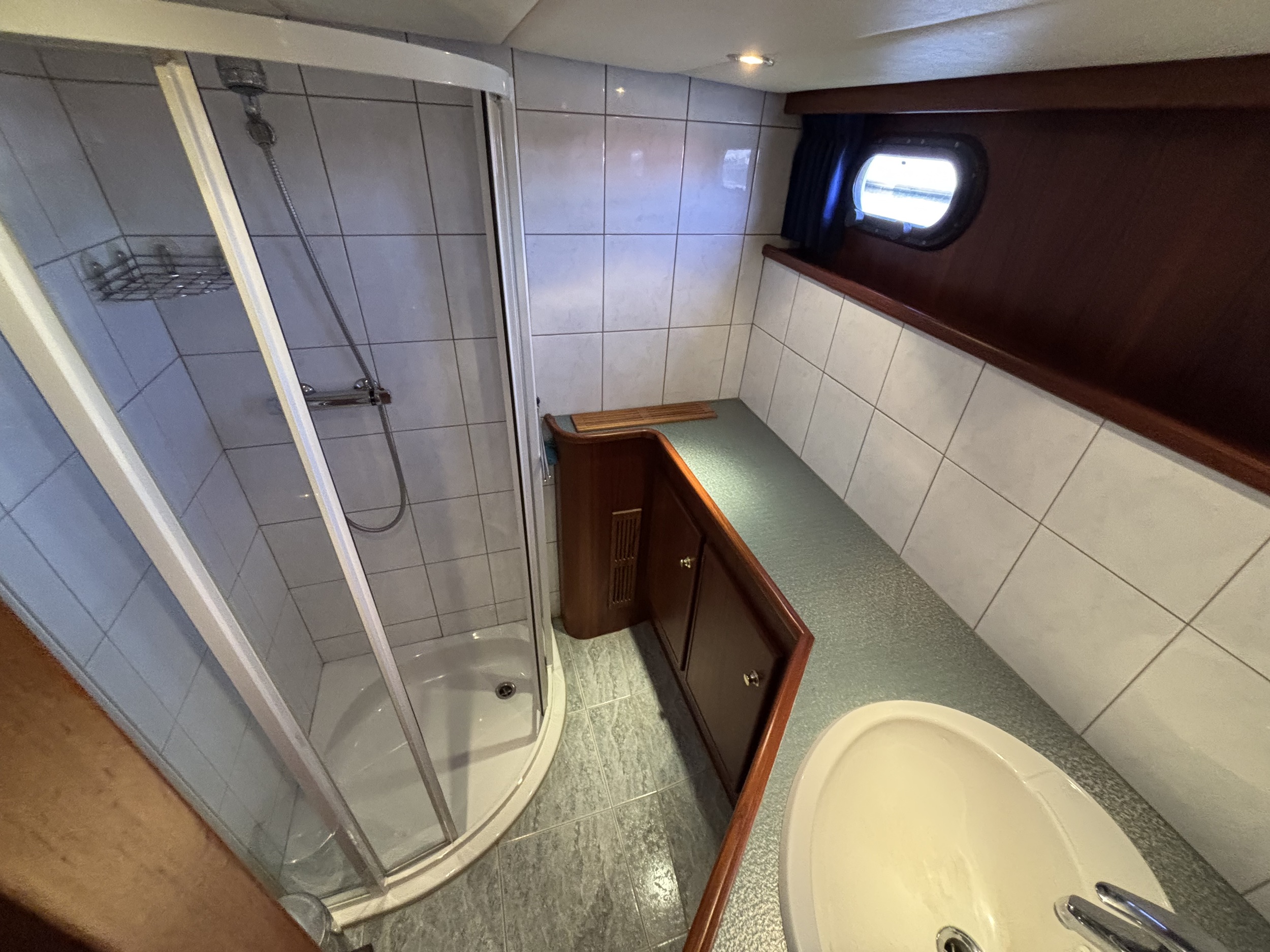 Explorer 45 — foto 24 van 31