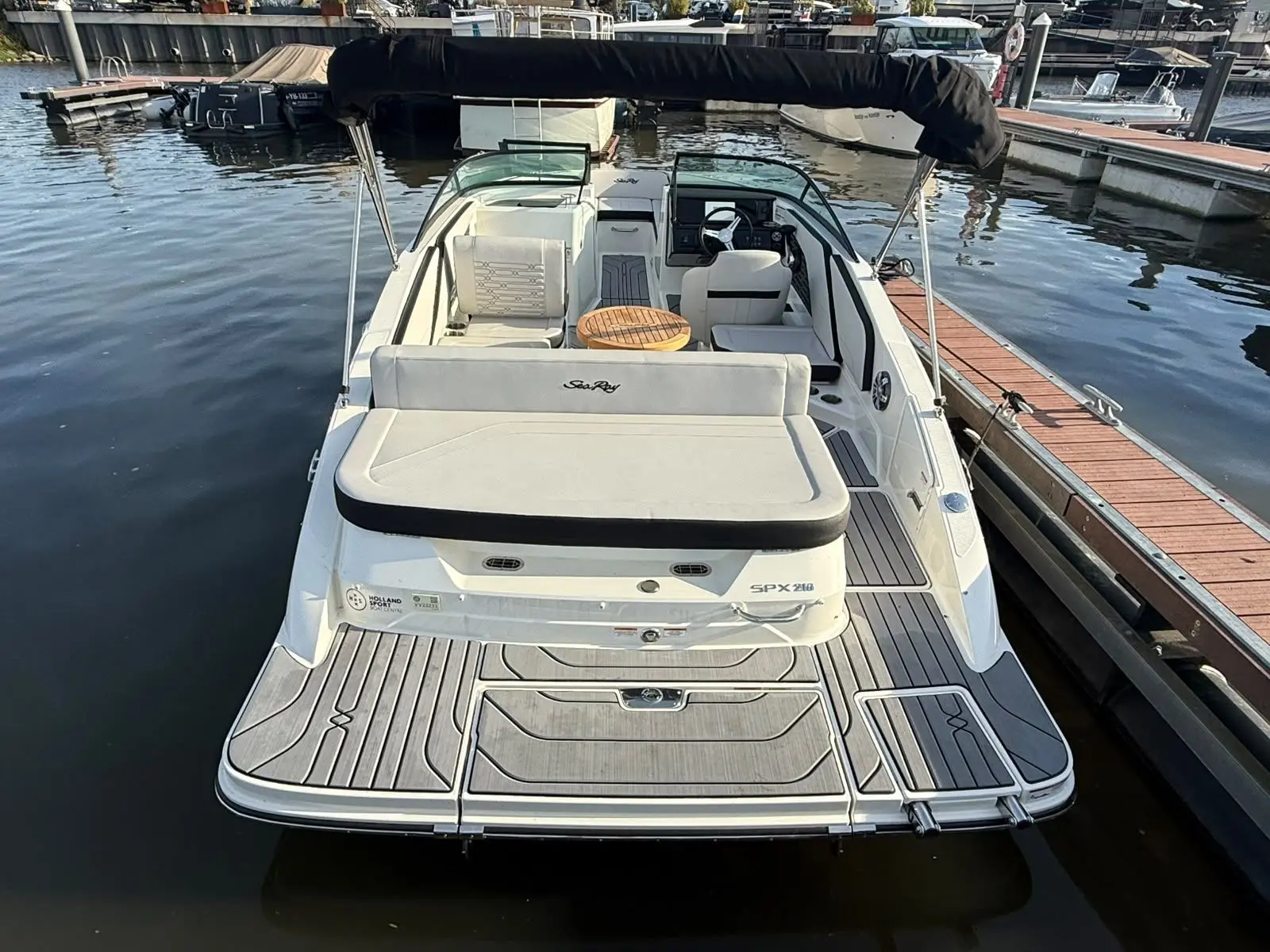 Sea Ray SPX 210 (New Model / 2026) — foto 17 van 31