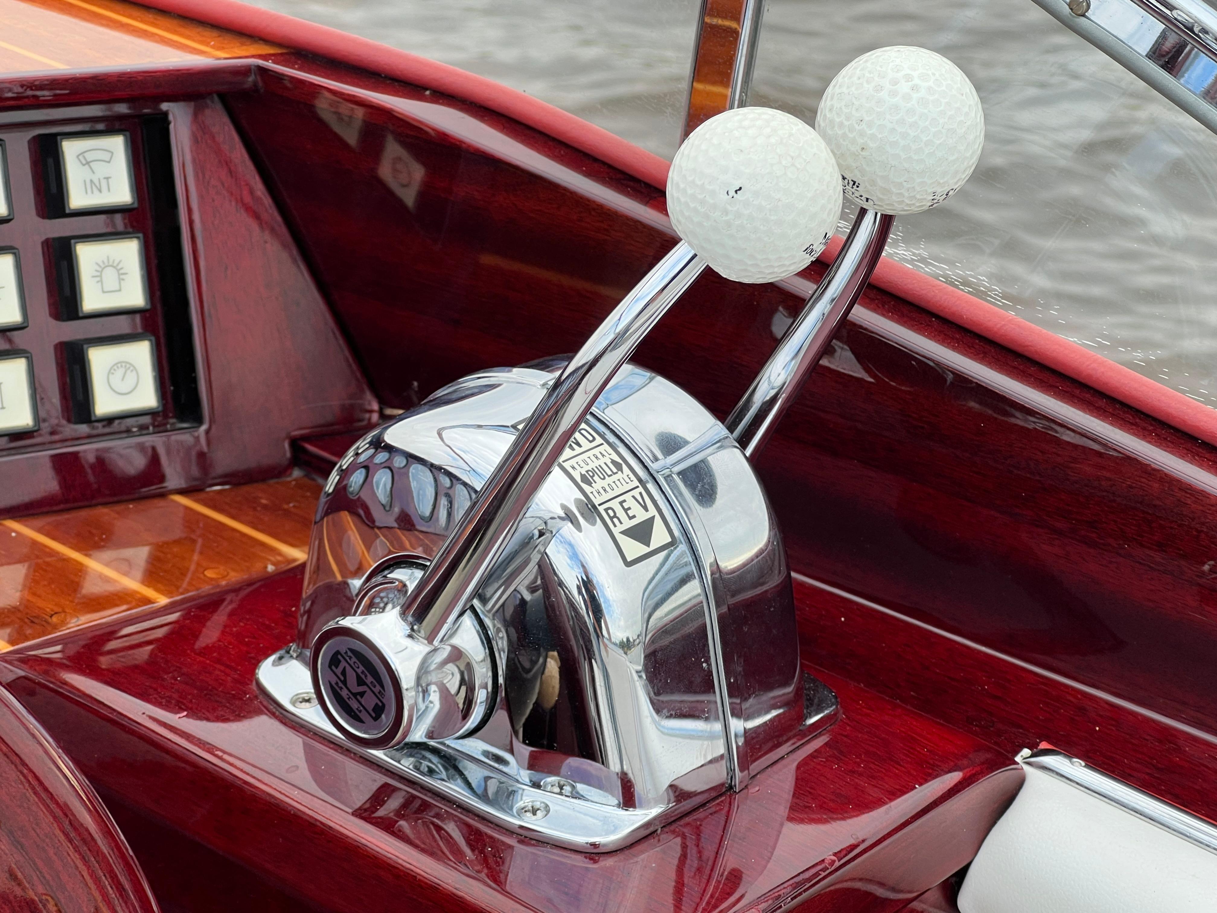 Boesch 850 Runabout Deluxe — foto 29 van 40