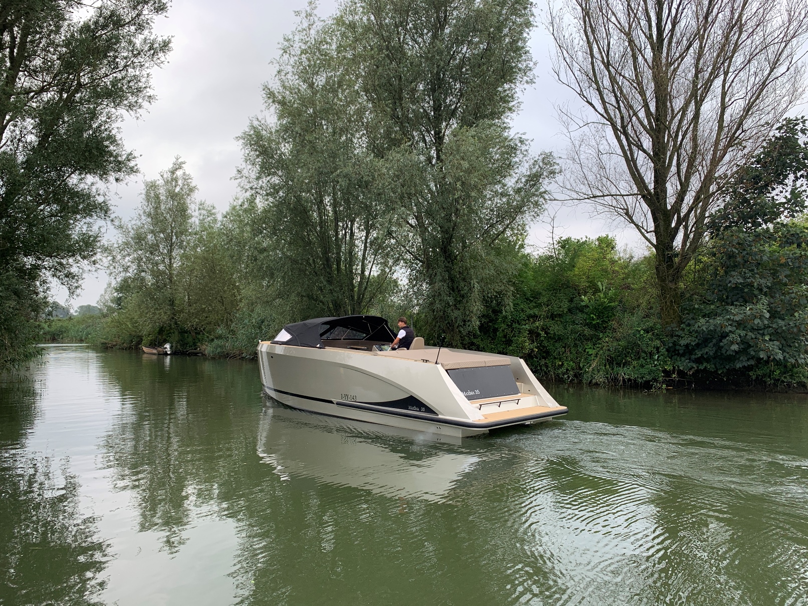 Maxima Boats 35 met 2x Honda 250 pk op voorraad! — foto 3 van 30